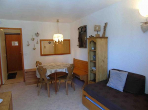 2 Pièces pour 4 pers. à Valfréjus près des pistes, balcon, parking gratuit - FR-1-561-12